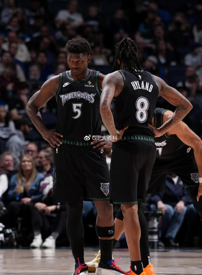 杏彩体育官网-谁是乔丹？华子41分+5抢断打爆灰熊，末节13分+三分杀死比赛！|森林狼|爱德华兹|乔丹-麦克劳林|明尼苏达森林狼队|体育赛事讨论_新浪体育_新浪新闻