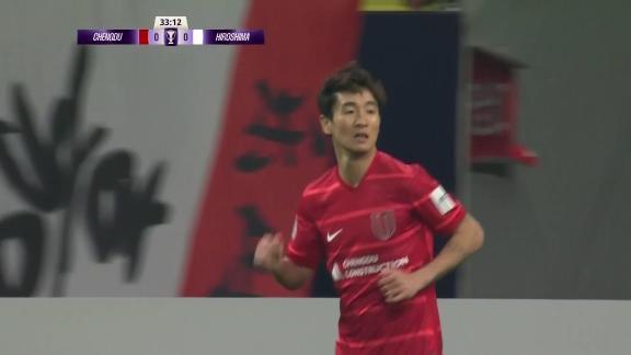 杏彩体育官方平台-马德兴：韦世豪因伤缺席了与乌兹别克的比赛，吴少聪也才伤愈